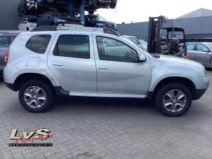 Dacia Duster 1.2 TCE 16V 4x4 Samochód złomowany (2015, Szary)