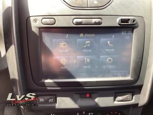 Dacia Duster 1.2 TCE 16V 4x4 Samochód złomowany (2015, Szary)