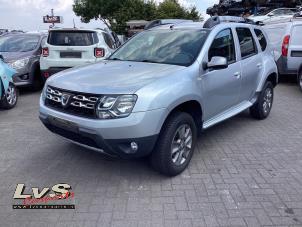 Dacia Duster 1.2 TCE 16V 4x4 Samochód złomowany (2015, Szary)