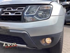 Dacia Duster 1.2 TCE 16V 4x4 Samochód złomowany (2015, Szary)