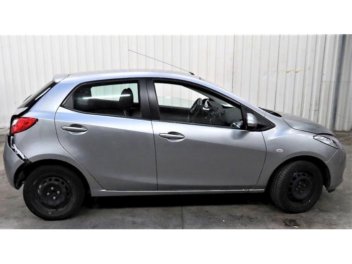 Mazda 2 De 1 5 16v S Vt Salvage Year Of Construction 09 Colour Metallic Aluminum Proxyparts Com