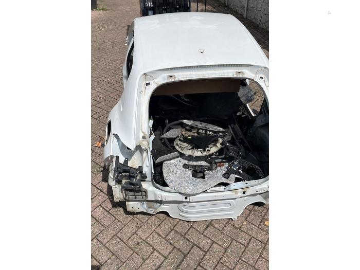 Peugeot 208 II 1.2 Vti 12V PureTech 75 Vehículo de desguace (2019, Blanco, Blanco)