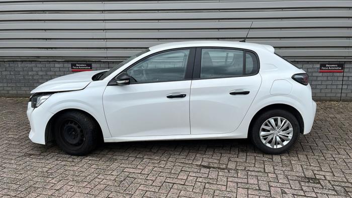 Peugeot 208 II 1.2 Vti 12V PureTech 75 Vehículo de desguace (2019, Blanco, Blanco)