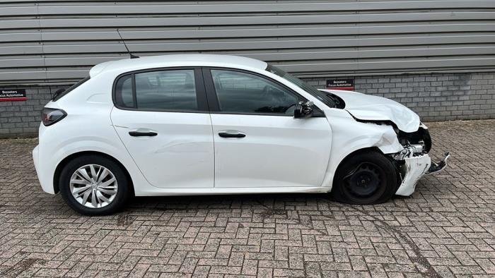 Peugeot 208 II 1.2 Vti 12V PureTech 75 Vehículo de desguace (2019, Blanco, Blanco)