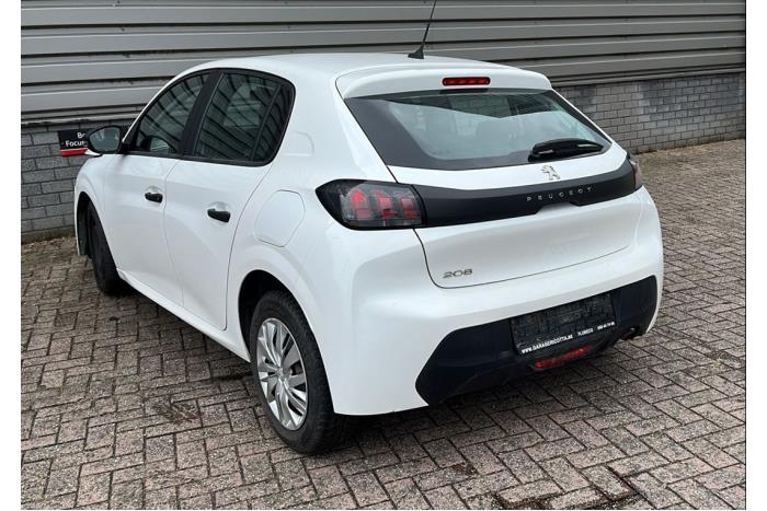 Peugeot 208 II 1.2 Vti 12V PureTech 75 Vehículo de desguace (2019, Blanco, Blanco)