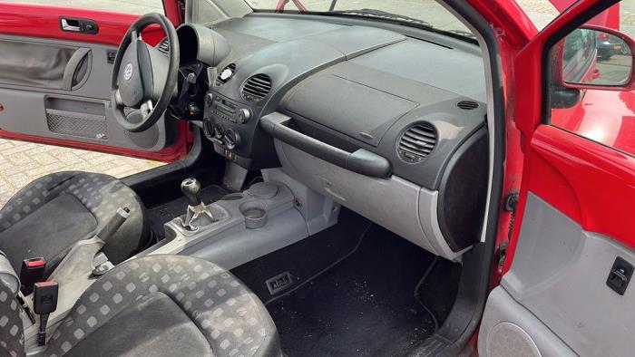 Volkswagen New Beetle 1.9 TDI 90 Vehículo de desguace (2001, Rojo)