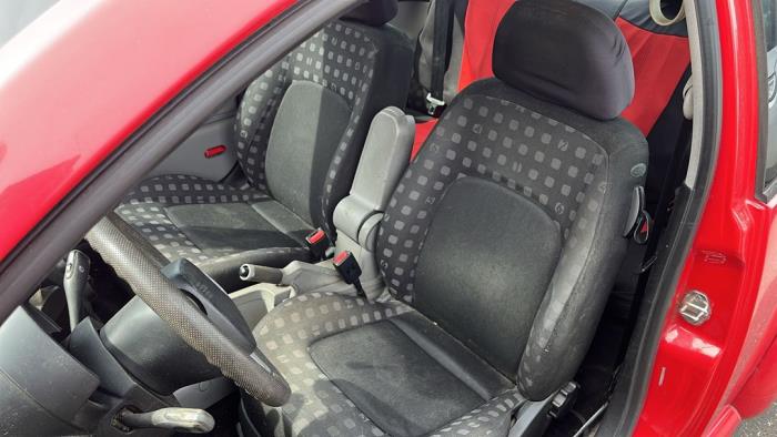 Volkswagen New Beetle 1.9 TDI 90 Vehículo de desguace (2001, Rojo)