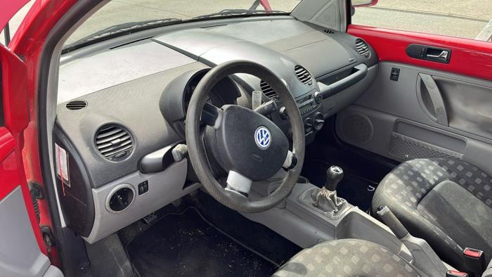 Volkswagen New Beetle 1.9 TDI 90 Vehículo de desguace (2001, Rojo)