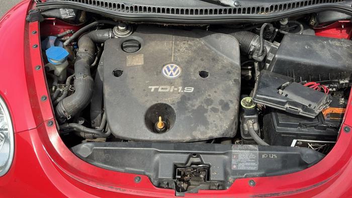 Volkswagen New Beetle 1.9 TDI 90 Vehículo de desguace (2001, Rojo)