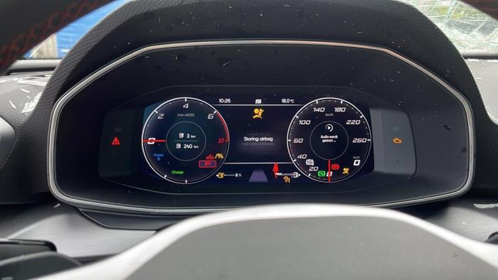 Seat Leon 1.4 TSI e-HYBRID 204 16V Épave (2020, Métallisé, Noir)