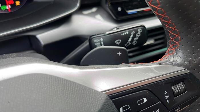 Seat Leon 1.4 TSI e-HYBRID 204 16V Épave (2020, Métallisé, Noir)