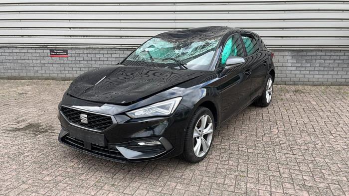 Seat Leon 1.4 TSI e-HYBRID 204 16V Épave (2020, Métallisé, Noir)