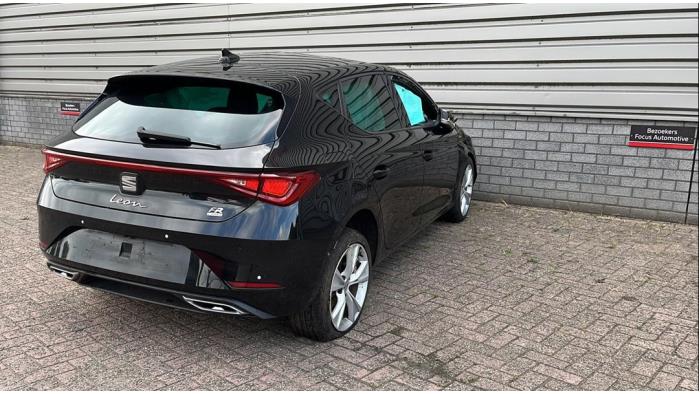 Seat Leon 1.4 TSI e-HYBRID 204 16V Épave (2020, Métallisé, Noir)