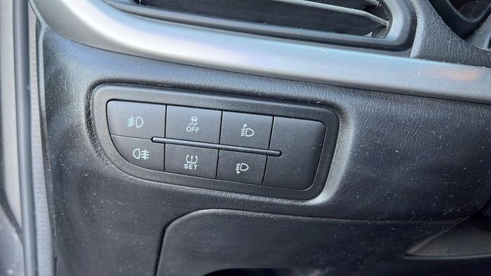 Fiat Tipo 1.3 D 16V Multijet Vehículo de desguace (2017, GRIGIO UNDERGROUND)