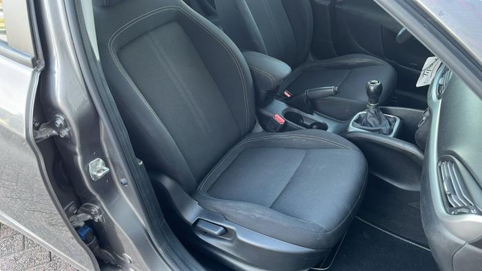 Fiat Tipo 1.3 D 16V Multijet Vehículo de desguace (2017, GRIGIO UNDERGROUND)