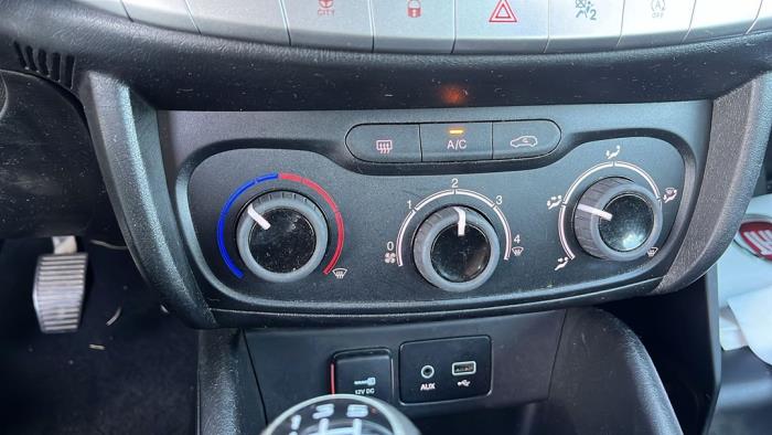 Fiat Tipo 1.3 D 16V Multijet Vehículo de desguace (2017, GRIGIO UNDERGROUND)