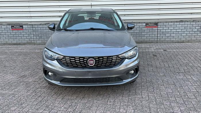 Fiat Tipo 1.3 D 16V Multijet Vehículo de desguace (2017, GRIGIO UNDERGROUND)