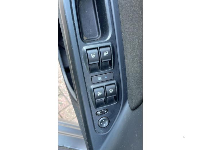 Fiat Tipo 1.3 D 16V Multijet Vehículo de desguace (2017, GRIGIO UNDERGROUND)