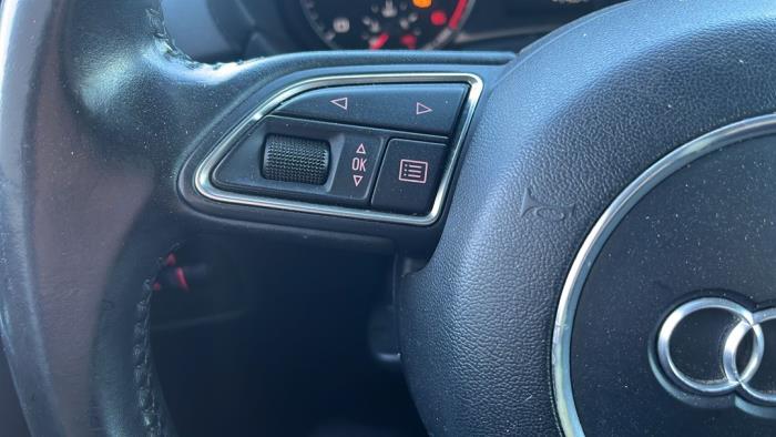 Audi A1 Vehículo de desguace (2013, Metálico, Negro)