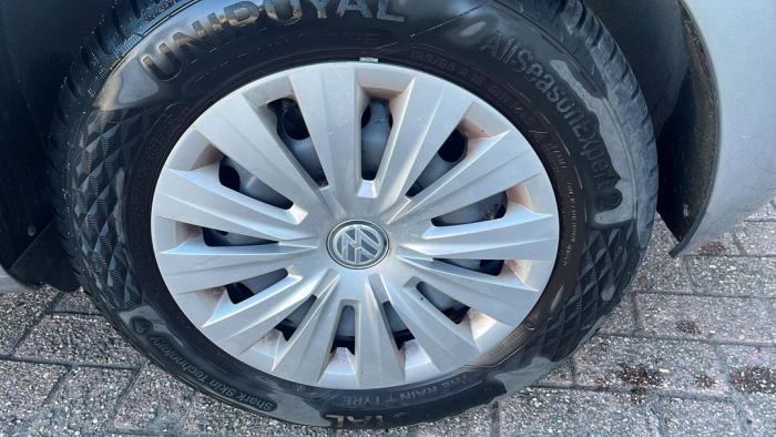 Volkswagen Golf VII 1.6 TDI 16V Vehículo de desguace (2013, Metálico, Plateado)