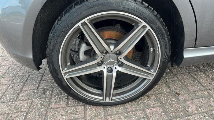 Mercedes A 1.5 A-180 CDI, A-180d 16V Vehículo de desguace (2015, Metálico, Gris)