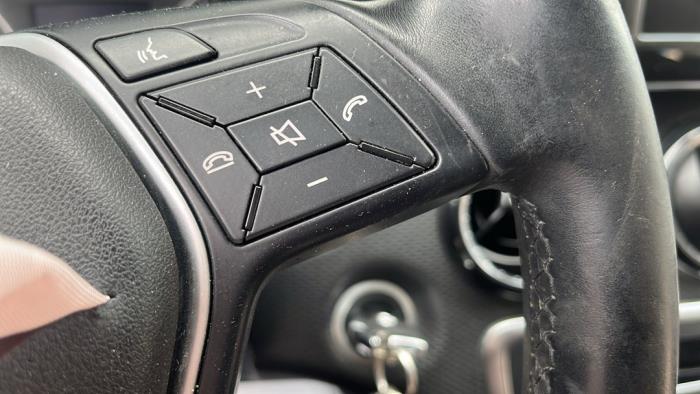 Mercedes A 1.5 A-180 CDI, A-180d 16V Vehículo de desguace (2015, Metálico, Gris)