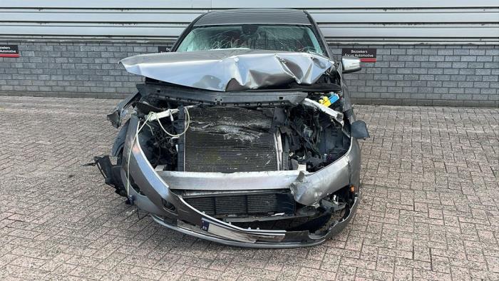 Mercedes A 1.5 A-180 CDI, A-180d 16V Vehículo de desguace (2015, Metálico, Gris)