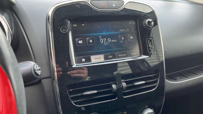 Renault Clio IV 0.9 Energy TCE 90 12V Vehículo de desguace (2013, Negro)