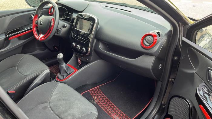 Renault Clio IV 0.9 Energy TCE 90 12V Vehículo de desguace (2013, Negro)