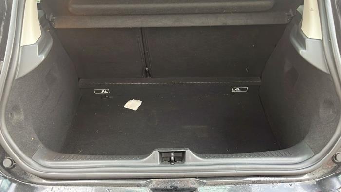 Renault Clio IV 0.9 Energy TCE 90 12V Vehículo de desguace (2013, Negro)