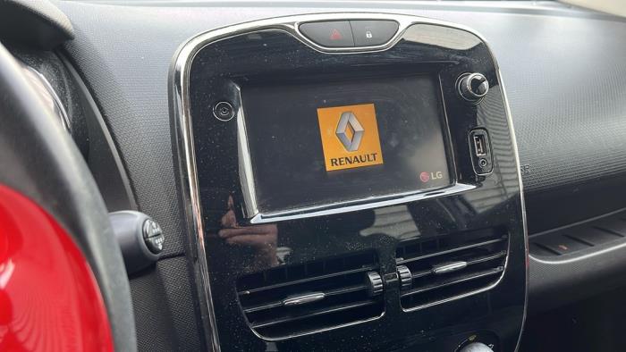 Renault Clio IV 0.9 Energy TCE 90 12V Vehículo de desguace (2013, Negro)