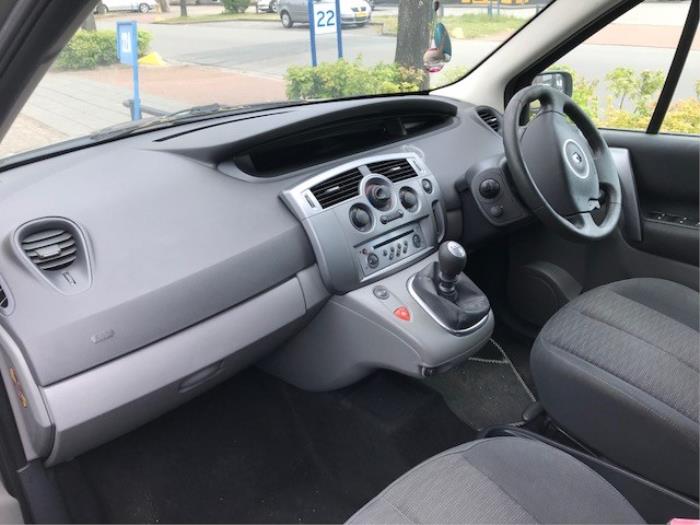 Renault Scénic II 1.6 16V Skrotfordon (2007, BEIGE)