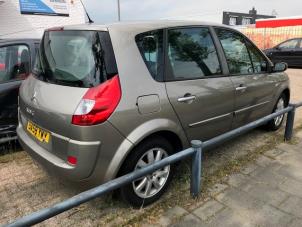 Renault Scénic II 1.6 16V Épave (2007, Beige)