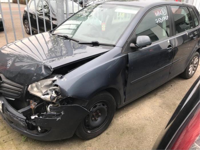 Volkswagen Polo IV 1.2 12V Skrotfordon (2007, GRIJS)