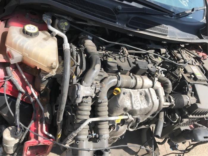 Ford Fiesta 6 1.6 TDCi 16V 95 Épave (2012, Rouge)