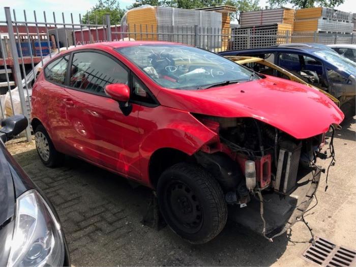 Ford Fiesta 6 1.6 TDCi 16V 95 Épave (2012, Rouge)