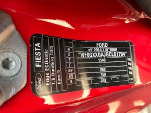 Ford Fiesta 6 1.6 TDCi 16V 95 Épave (2012, Rouge)