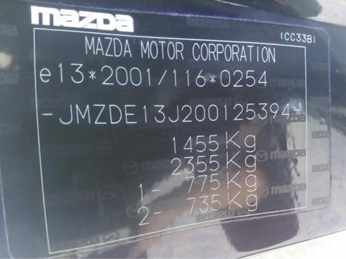 Mazda 2 1.3 16V S-VT High Power Vehículo de desguace (2009, Oscuro, Morado)
