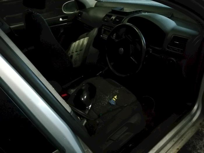 Volkswagen Golf V 2.0 TDI 16V Schrottauto (2004, Grau)