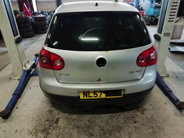 Volkswagen Golf V 2.0 TDI 16V Schrottauto (2004, Grau)