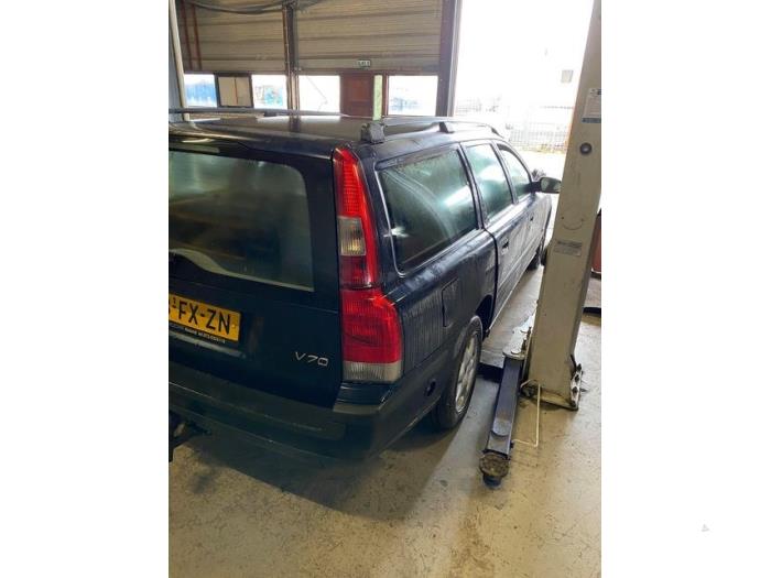 Volvo V70 2.4 20V 170 Vehículo de desguace (2000, Azul)