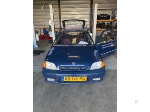 Suzuki Swift 1.3 Épave (1999, Bleu)