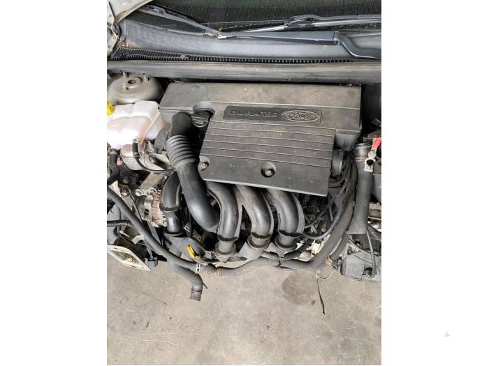 Ford Fiesta 5 1.25 16V Épave (2003, Gris)