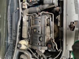 Peugeot 206 1.6 16V Vehículo de desguace (2001, Gris)
