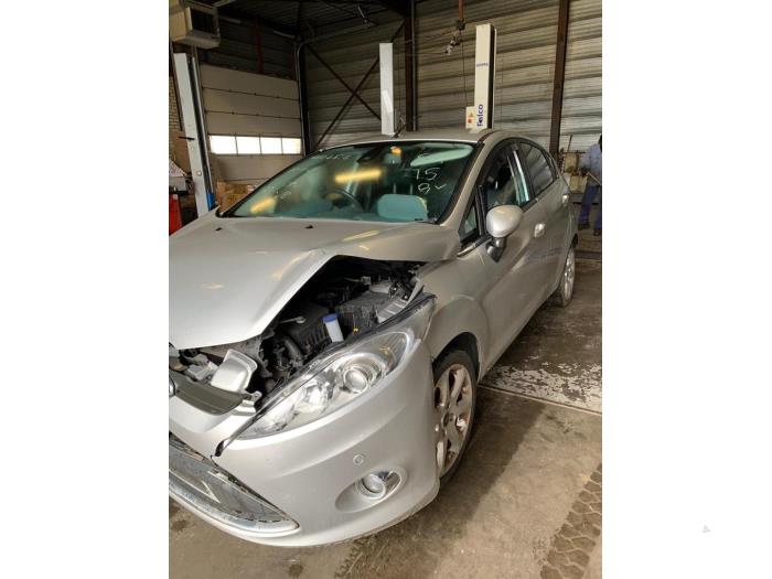 Ford Fiesta 6 1.4 16V Vehículo de desguace (2010)