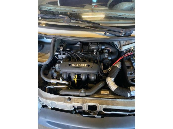 Renault Twingo 1.2 Vehículo de desguace (2000, Gris)