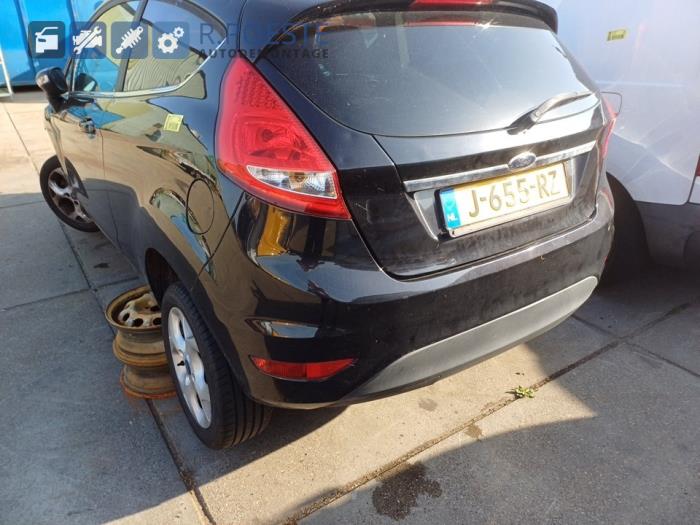 Ford Fiesta 6 1.4 16V Épave (2010, Noir)
