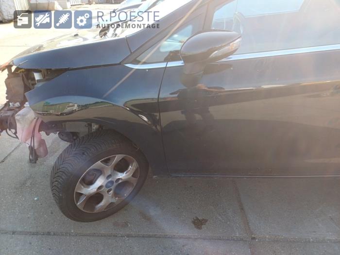 Ford Fiesta 6 1.4 16V Épave (2010, Noir)