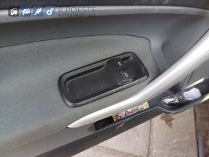 Ford Fiesta 6 1.4 16V Épave (2010, Noir)