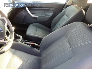 Ford Fiesta 6 1.4 16V Épave (2010, Noir)